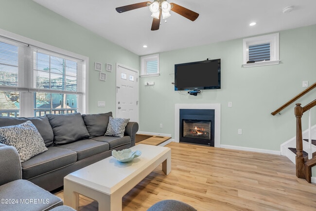 Photo - 329 Franklin Ave