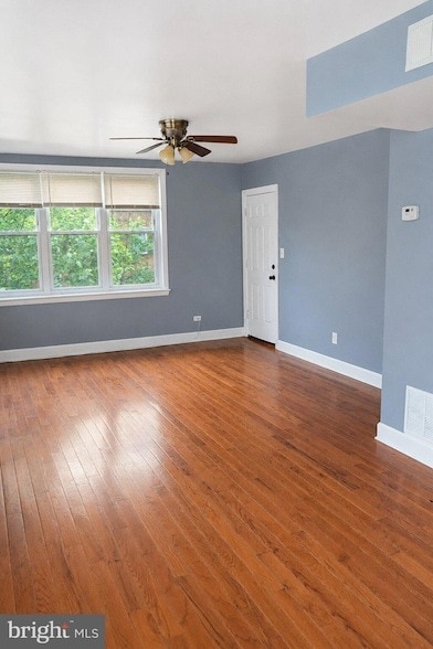 Photo - 101 Galveston Pl SW Unidad 4