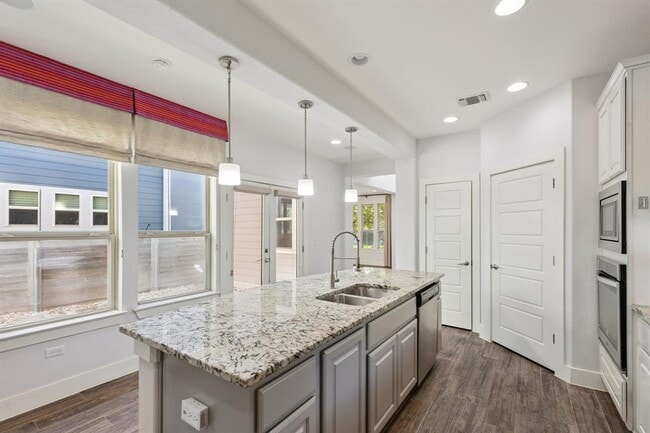 Photo - 6000 Baythorne Dr