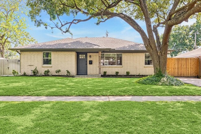 Photo - 5311 Hialeah Dr