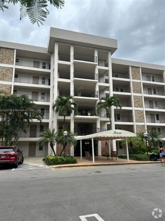 Building Photo - 2801 Palm Aire Dr Unit 607 Rental