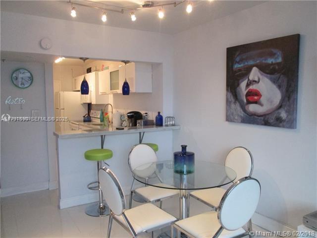 Building Photo - 100 Lincoln Rd Unit 705