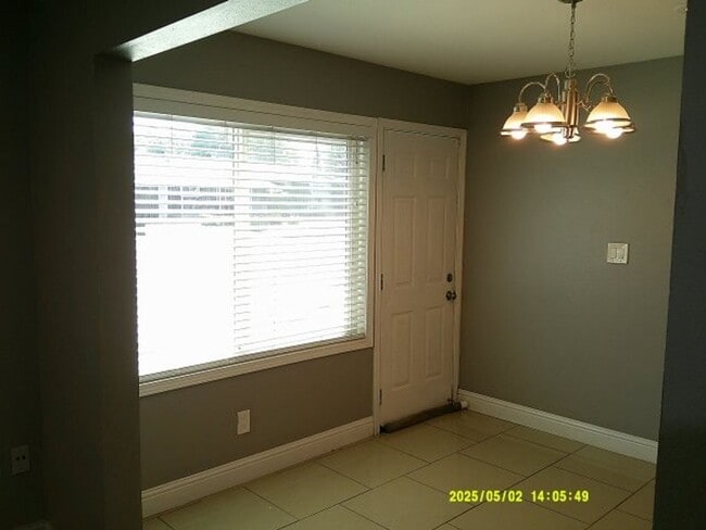 Photo - 3 N College St