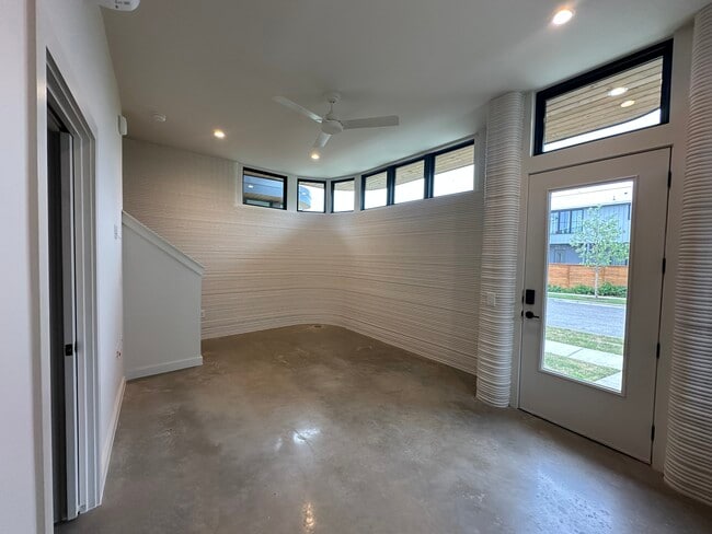 Photo - 3500 Tom Miller St