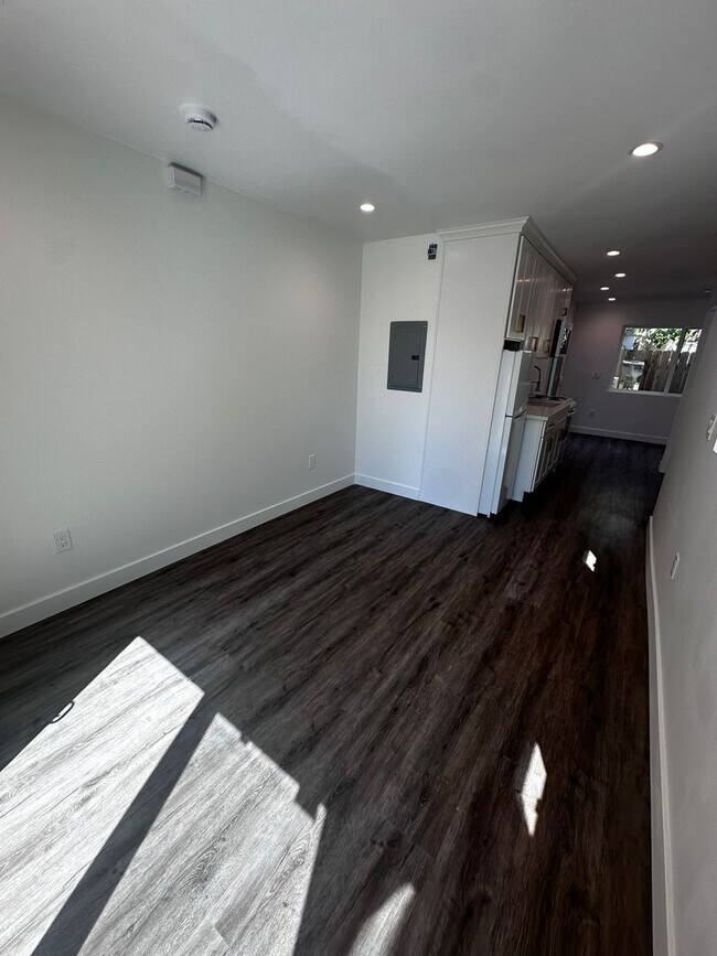 Photo - 611 Silver Strand Blvd Unit 3