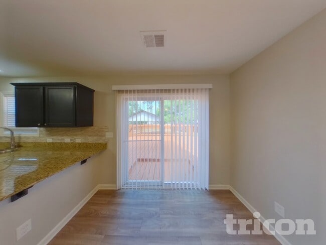 Photo - 18 Driftwood Ave