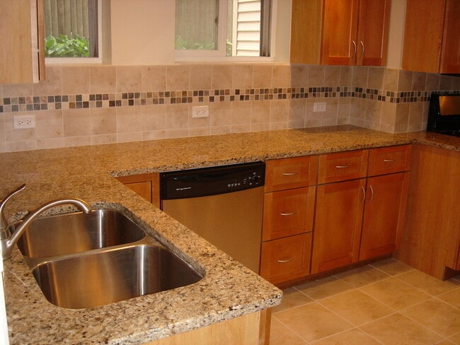 Photo - 718 Foster St Unit Room