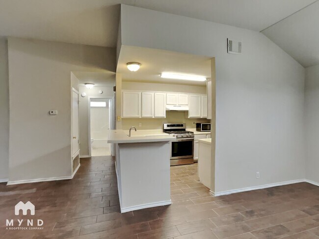 Photo - 6204 Duchess Dr