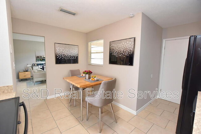 Photo - 1139 Mercury Dr W Unit C