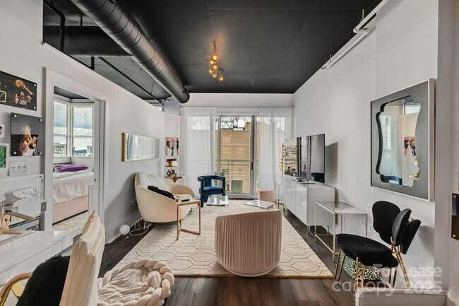 Photo - 505 E 6th St Unidad 1006