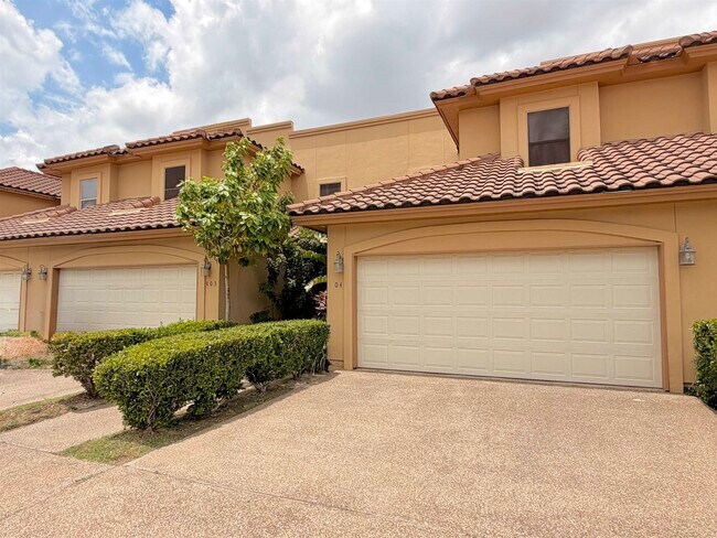 Photo - 707 St James Dr Unit 104