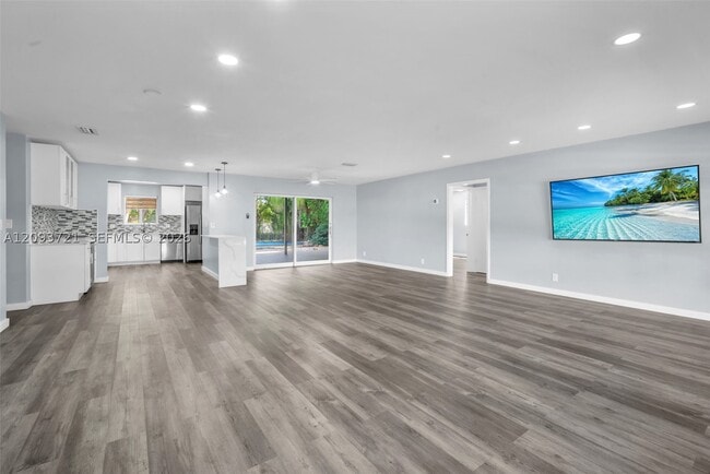 609 N 46th Ave