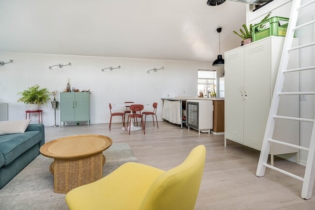 Photo - 1717 Missouri St