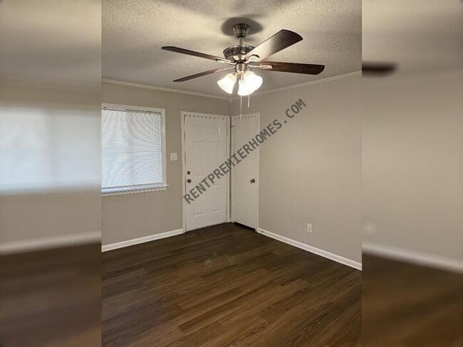 Building Photo - 1804 Glenda Dr
