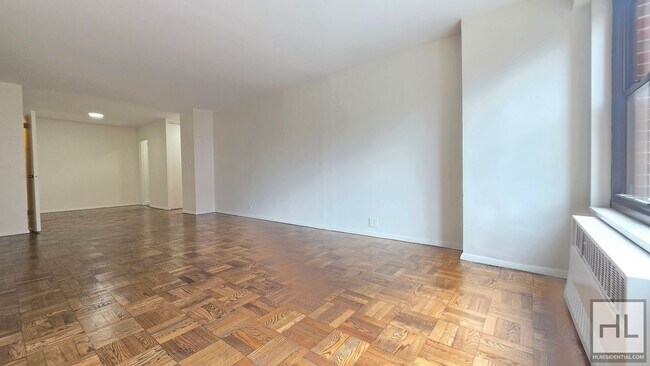 Bright Sixth-Floor One-Bedroom Near Union Square
