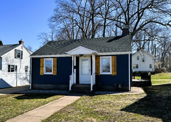 Photo - 355 Oakland St