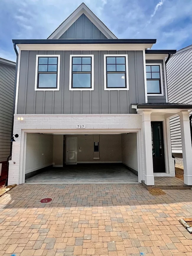 Photo - 715 Stickley Oak Way House