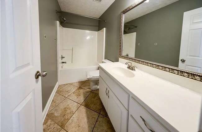 Photo - 918 Golden Meadows Ln