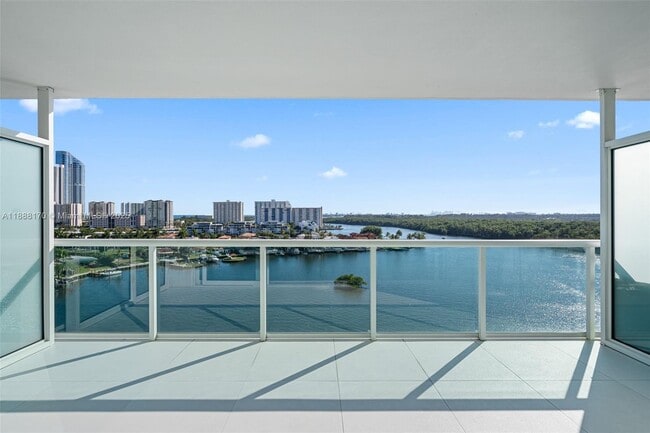 Building Photo - 400 Sunny Isles Blvd Unit 1005