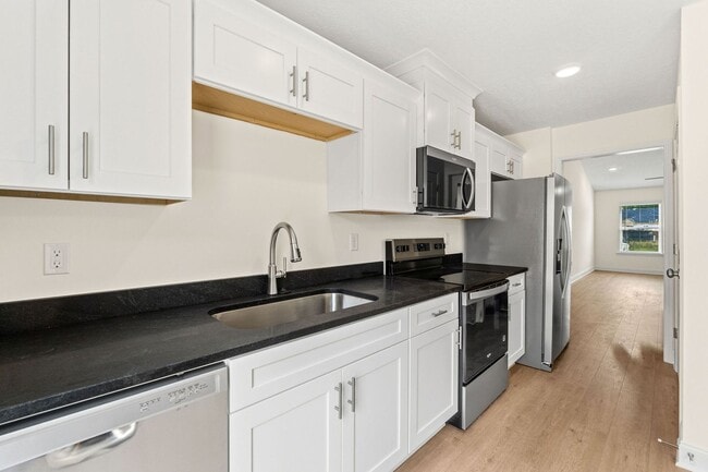 Photo - 2221 Archer Ln