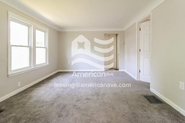 Photo - 26635 Parkington St