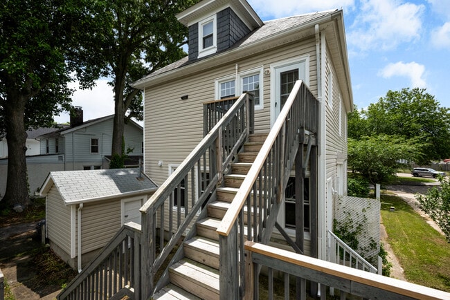 Photo - 220 E Randall Ave