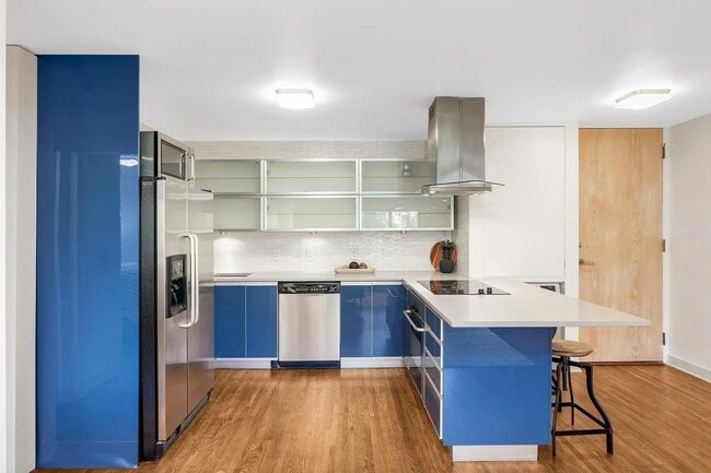 Photo - 2928 Dean Pkwy