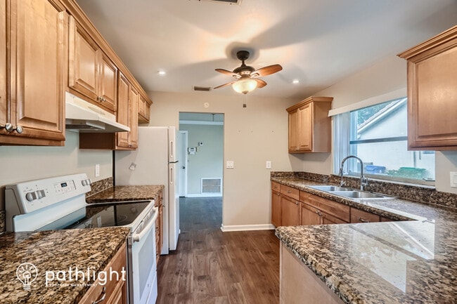 Photo - 7823 Northwest 40th Street