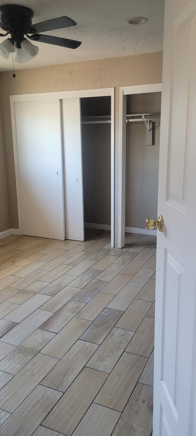 1852 Robin Ln Unit 4