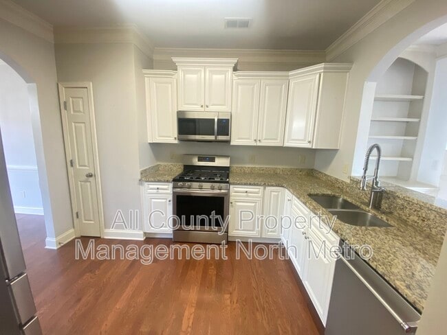 Photo - 3911 High Dove Way SW