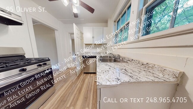 95 Oliver St