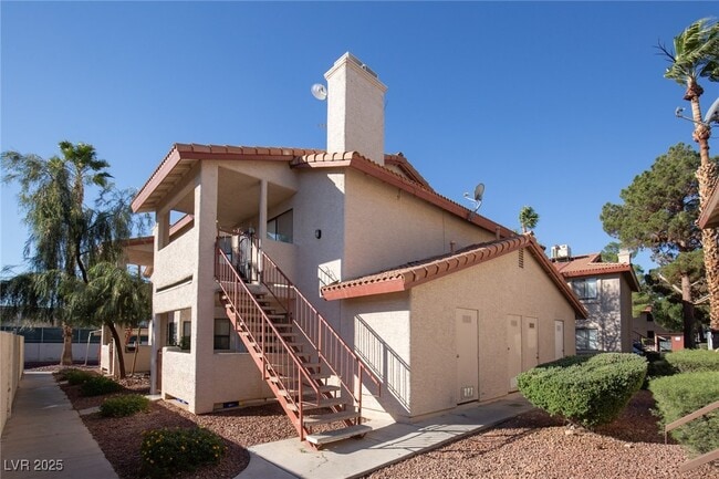 Building Photo - 737 Rock Springs Dr Unit 201 Rental