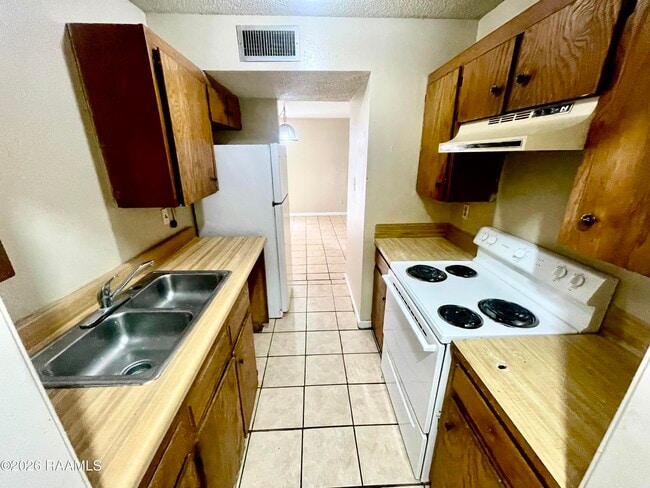 Photo - 409 Scotsdale St Unidad B