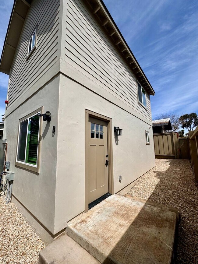 Photo - 1268 Prospect St Unit B