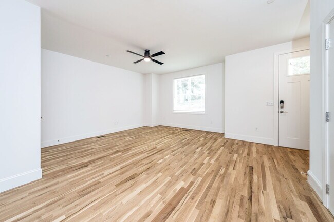 Photo - 3800 Lands End Ct