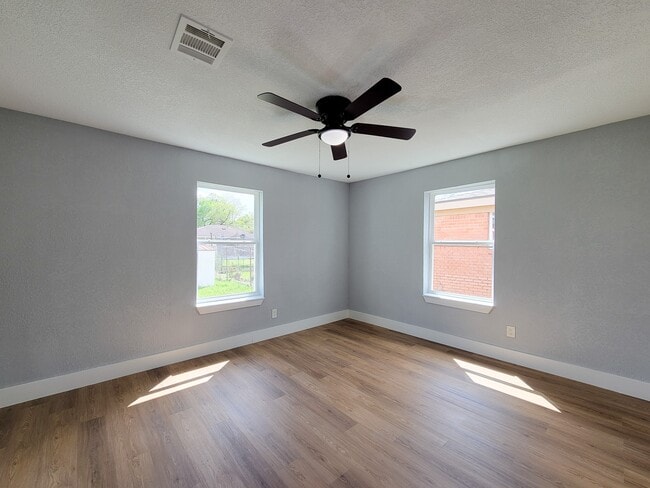 Building Photo - 4538 Clover St