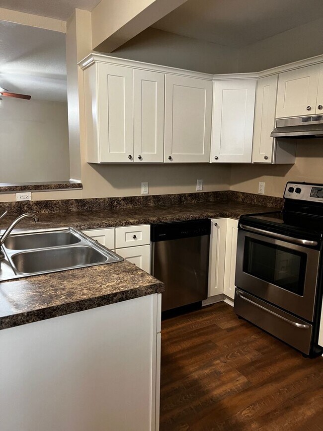Photo - 2 Bedroom / 1 Bath  Johnson City, TN