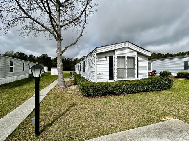 Photo - Available Now! 3 Bedroom 2 bath unit