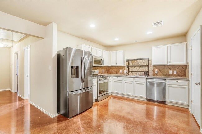 Photo - 4620 Best Way