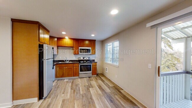 Photo - 2301 S 74th St Unidad 14