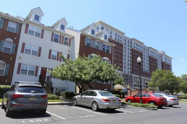 Apartments For Rent For Less Than 1 000 In Essex County Nj Forrent Com