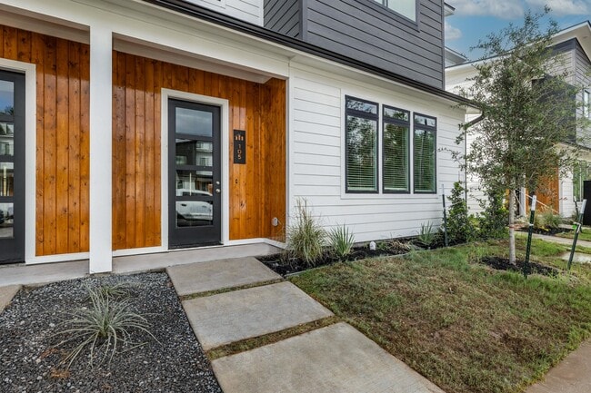 Photo - 213 Lynn Dr