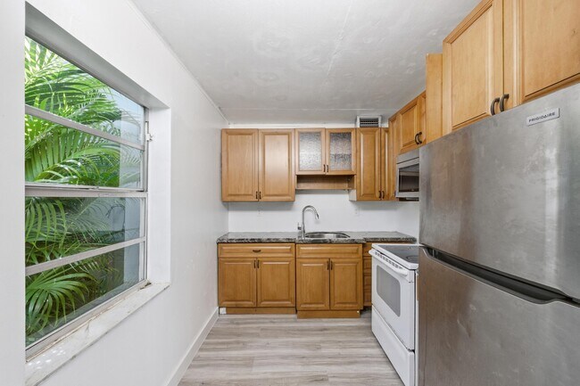 Photo - 452 Normandy Ln Unit J