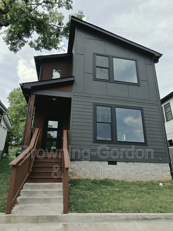 Building Photo - 3209 Curtis St