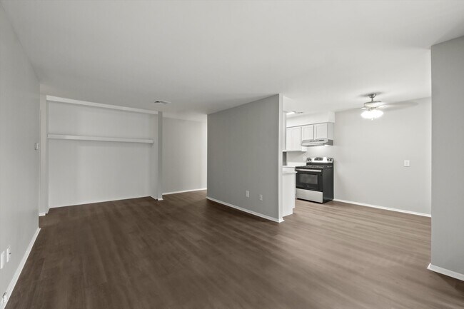 Photo - Newport Woods Apartments