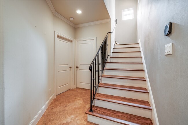 Photo - 2915 Pease St