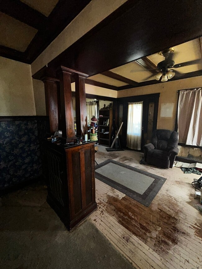 Photo - 830 N Wood River Ave