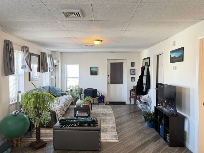 Building Photo - 44 W Liberty St Unit #2