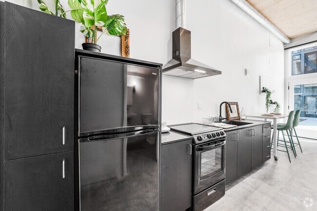 Building Photo - Kind West Rental