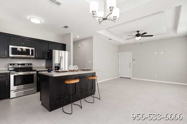 Building Photo - 1612 Deer Hls Rental